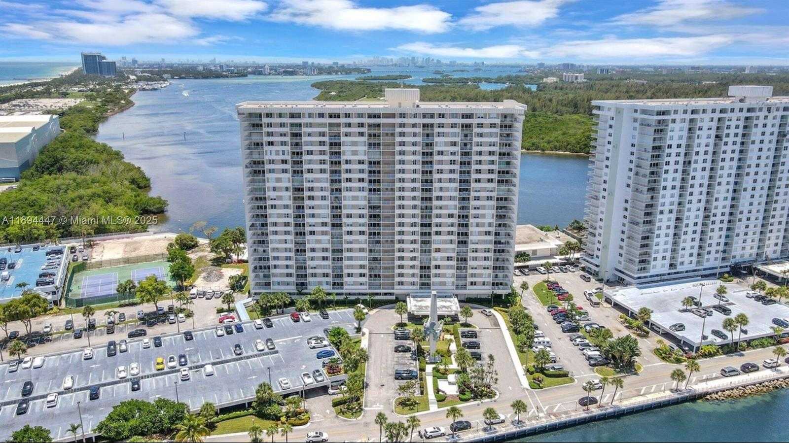 Small Image of 300 BAYVIEW DR #2014, Sunny Isles Beach Number 41