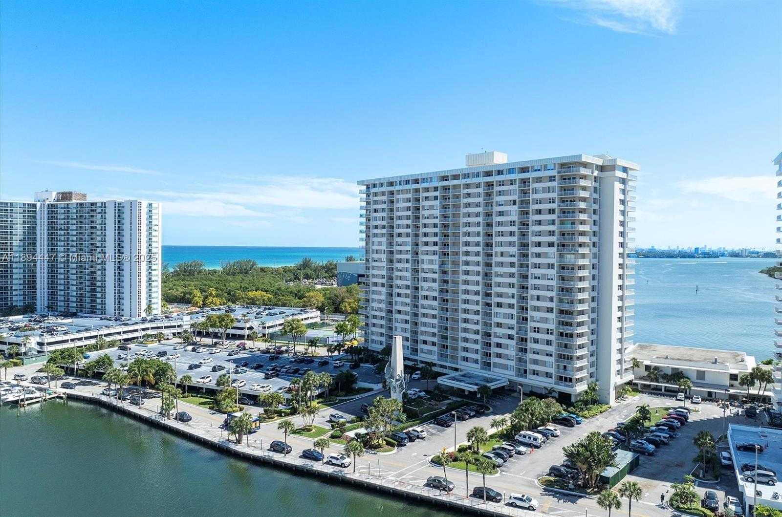Small Image of 300 BAYVIEW DR #2014, Sunny Isles Beach Number 45