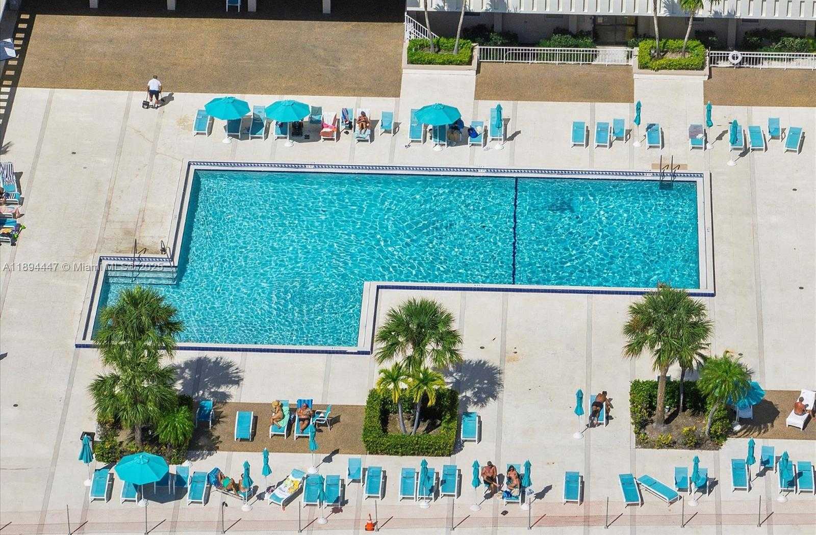 Small Image of 300 BAYVIEW DR #2014, Sunny Isles Beach Number 46