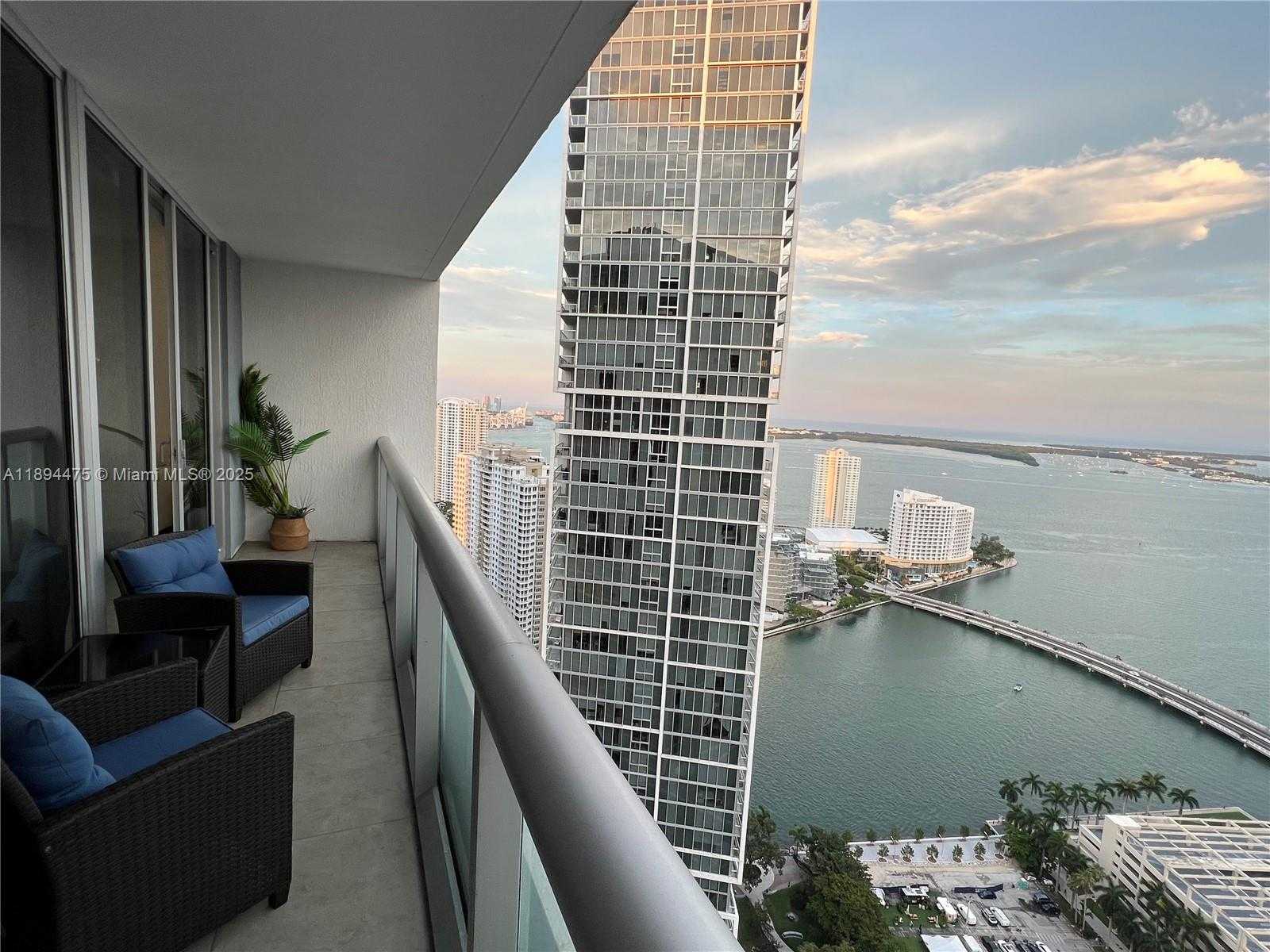Small Image of 485 BRICKELL AVE #4109, Miami Number 14