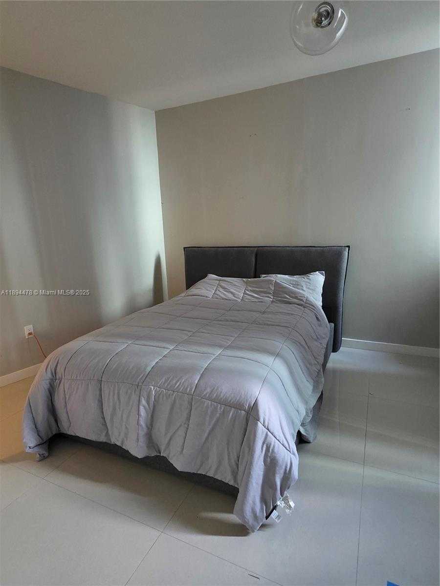 Small Image of 488 NORTH EAST 18TH ST #301, Miami Number 10