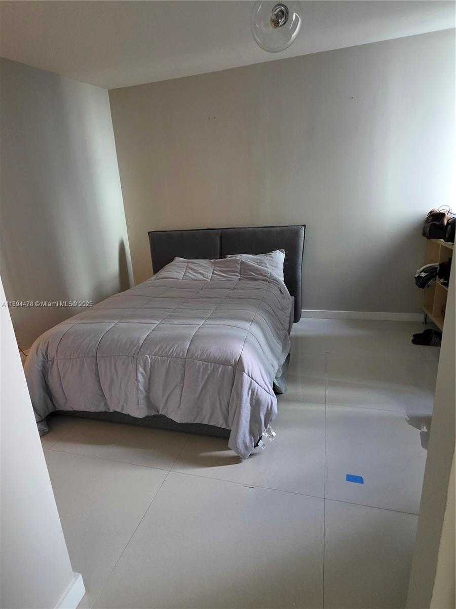 Small Image of 488 NORTH EAST 18TH ST #301, Miami Number 11