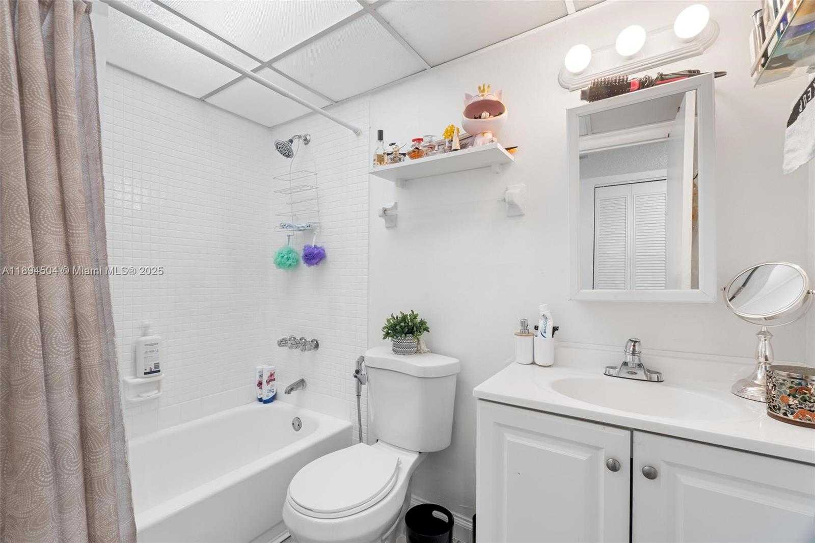 Small Image of 9441 SOUTH WEST 4TH ST #204, Miami Number 14
