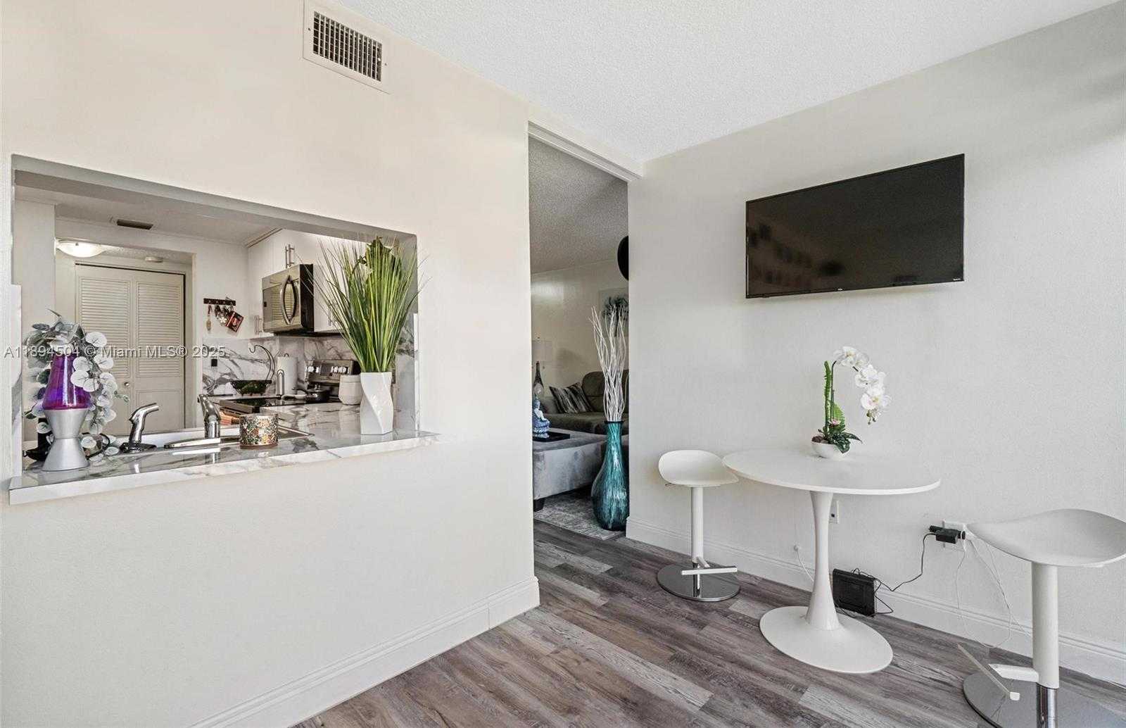 Small Image of 9441 SOUTH WEST 4TH ST #204, Miami Number 16