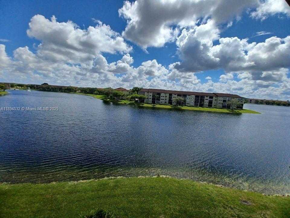 Small Image of 13100 SOUTH WEST 11TH CT #413C, Pembroke Pines Number 3