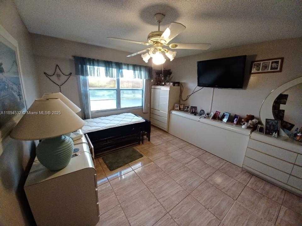 Small Image of 13100 SOUTH WEST 11TH CT #413C, Pembroke Pines Number 8