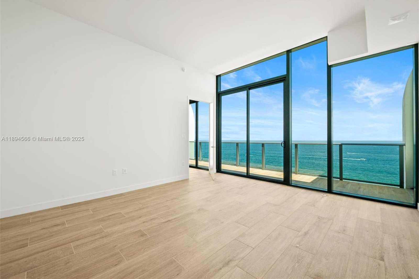 Small Image of 900 NORTH OCEAN BLVD #UPH04, Pompano Beach Number 14