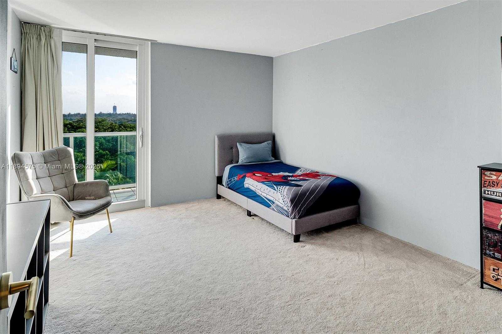 Small Image of 100 BAYVIEW DR #617, Sunny Isles Beach Number 15