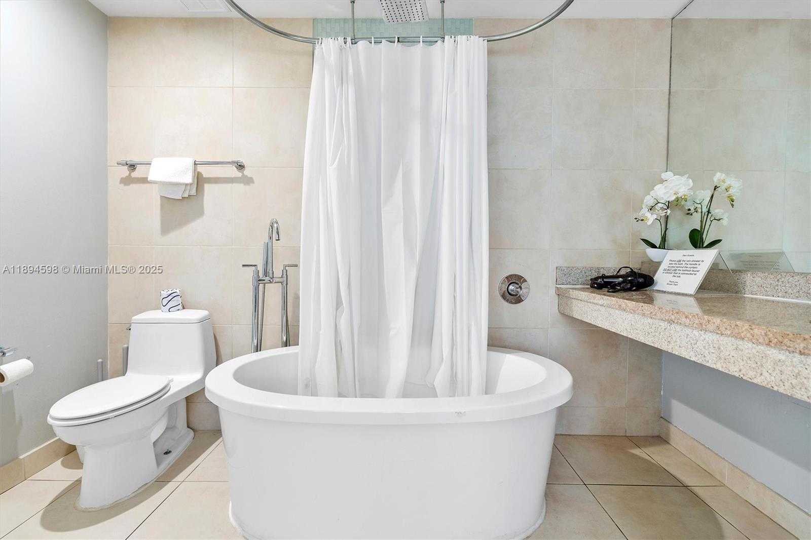 Small Image of 1036 OCEAN DR #B205, Miami Beach Number 17