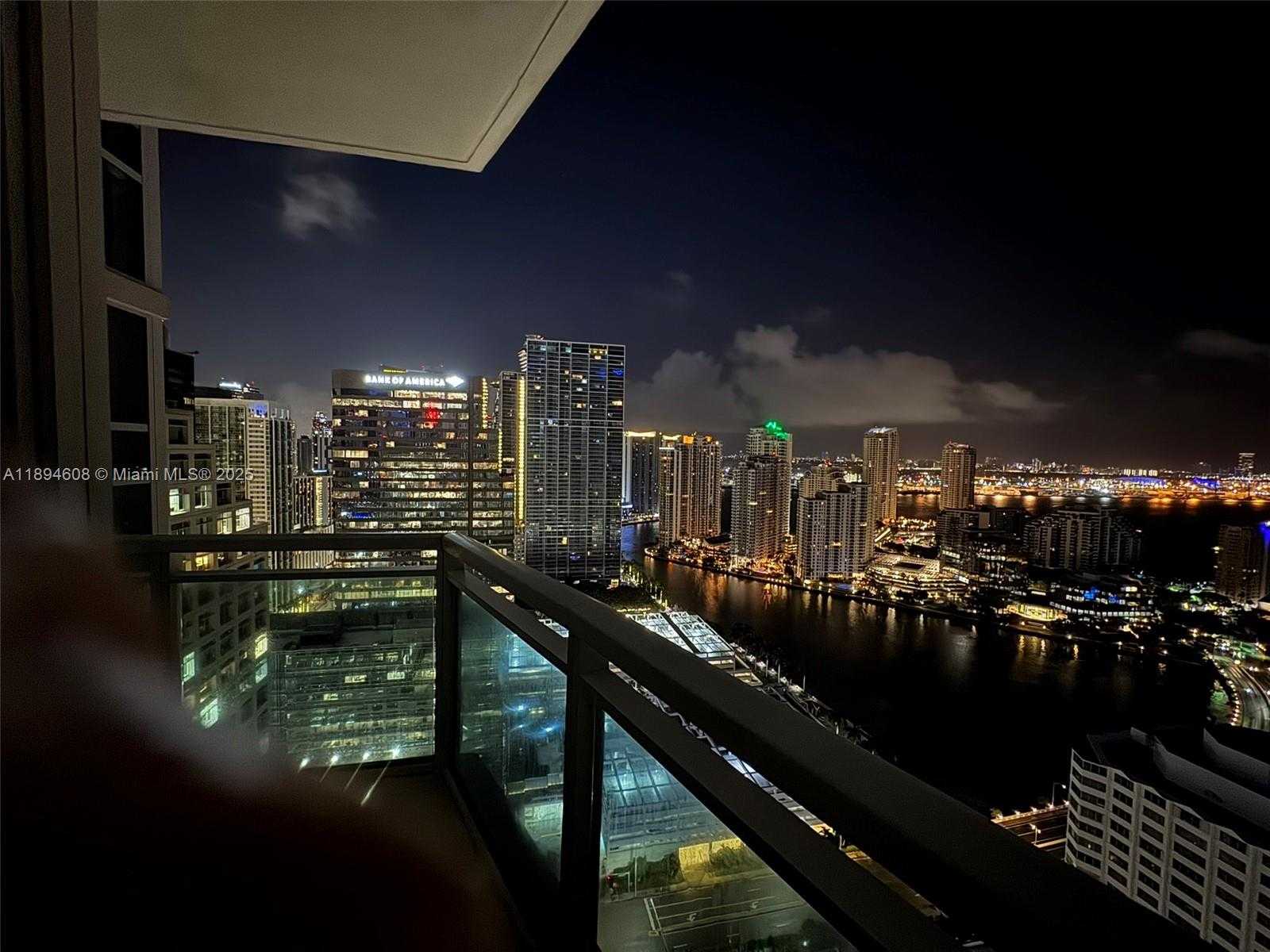 Small Image of 950 BRICKELL BAY DR #3610, Miami Number 31