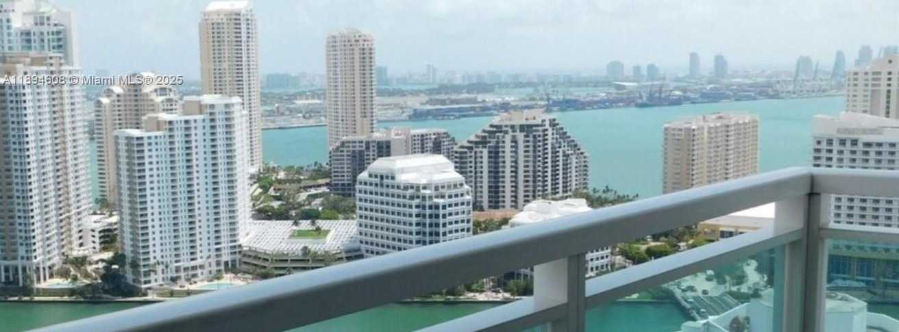 Small Image of 950 BRICKELL BAY DR #3610, Miami Number 5