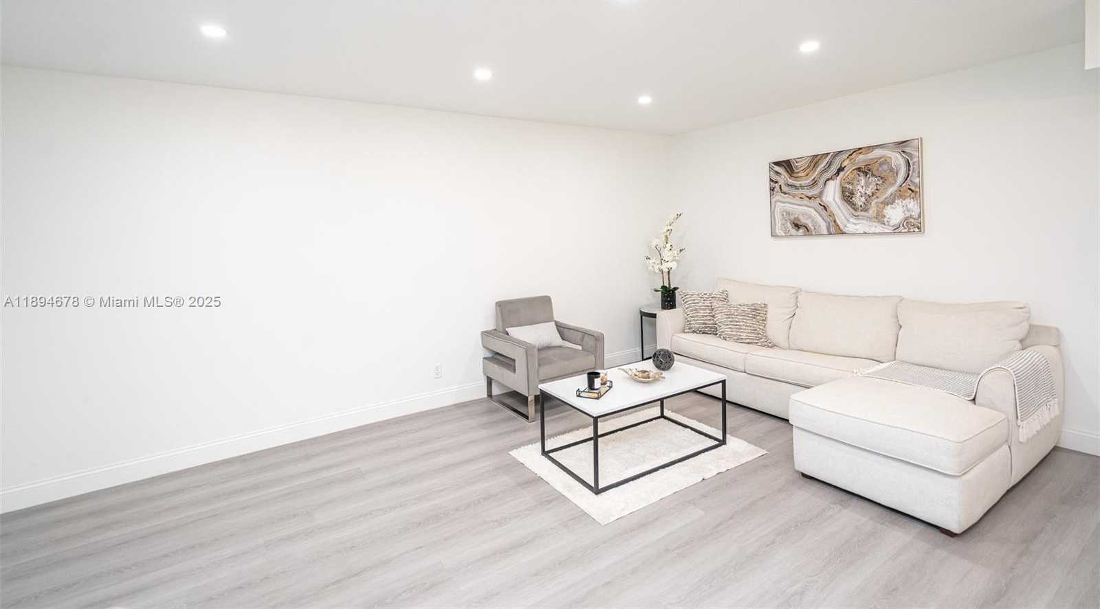 Small Image of 5300 WASHINGTON ST #T227, Hollywood Number 10