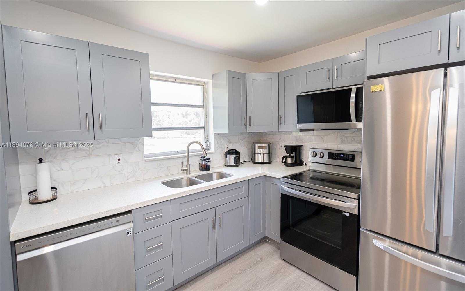 Small Image of 5300 WASHINGTON ST #T227, Hollywood Number 25