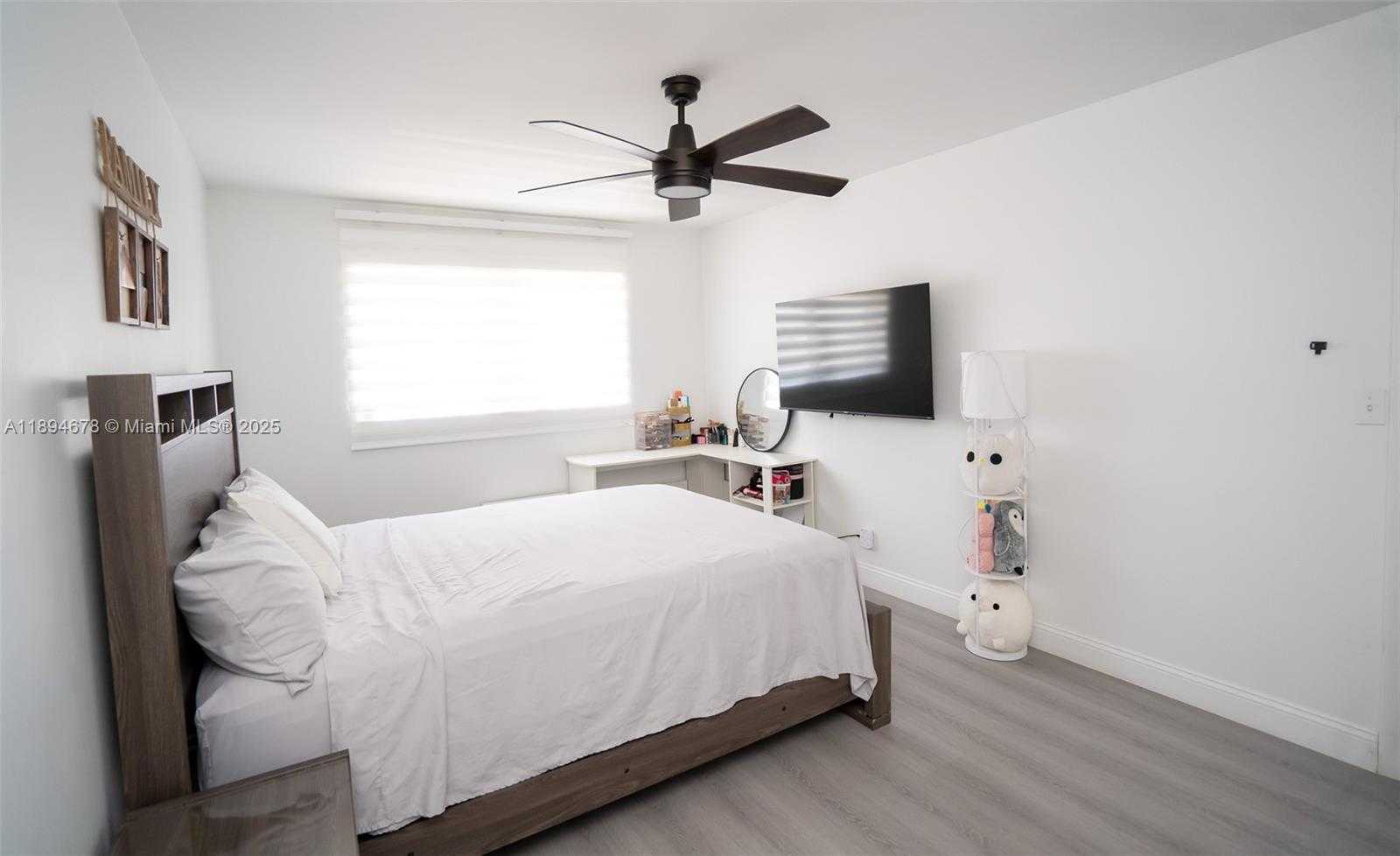 Small Image of 5300 WASHINGTON ST #T227, Hollywood Number 31