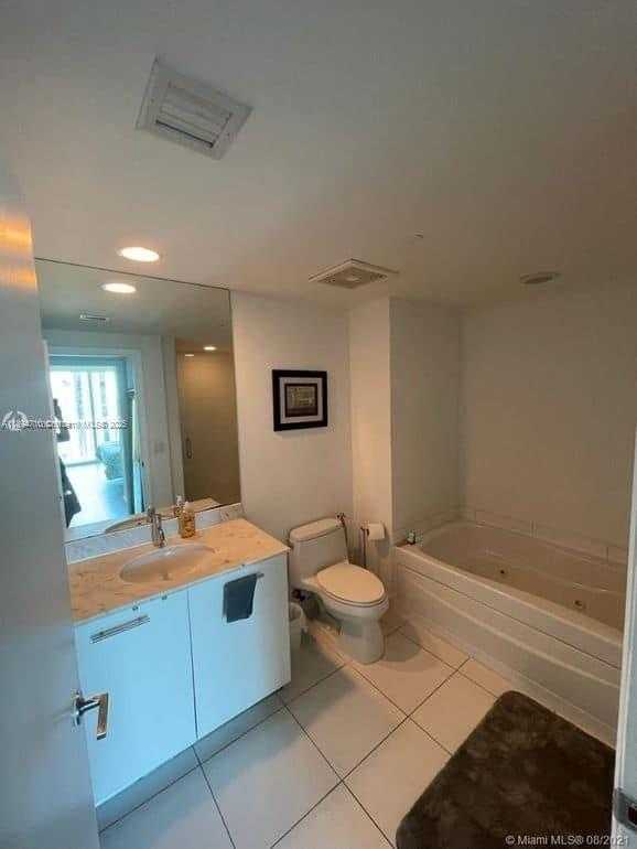 Small Image of 55 SOUTH EAST 6TH ST #4004, Miami Number 4