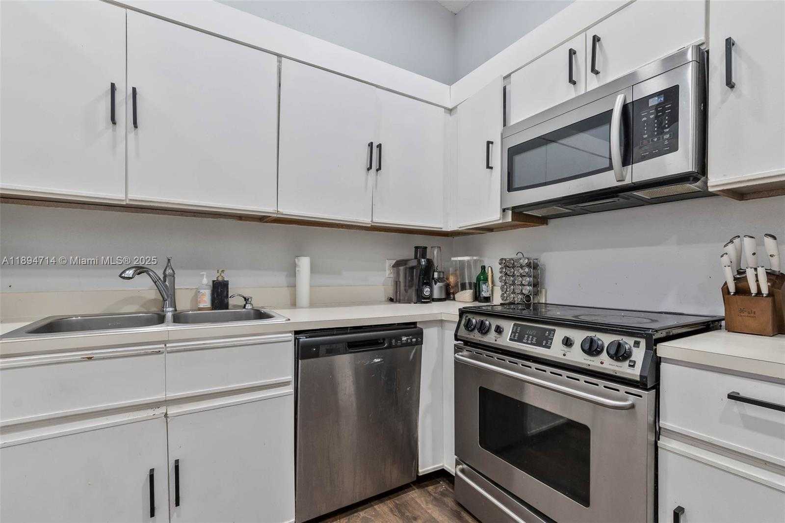 Small Image of 306 REPUBLIC CT #306, Deerfield Beach Number 15