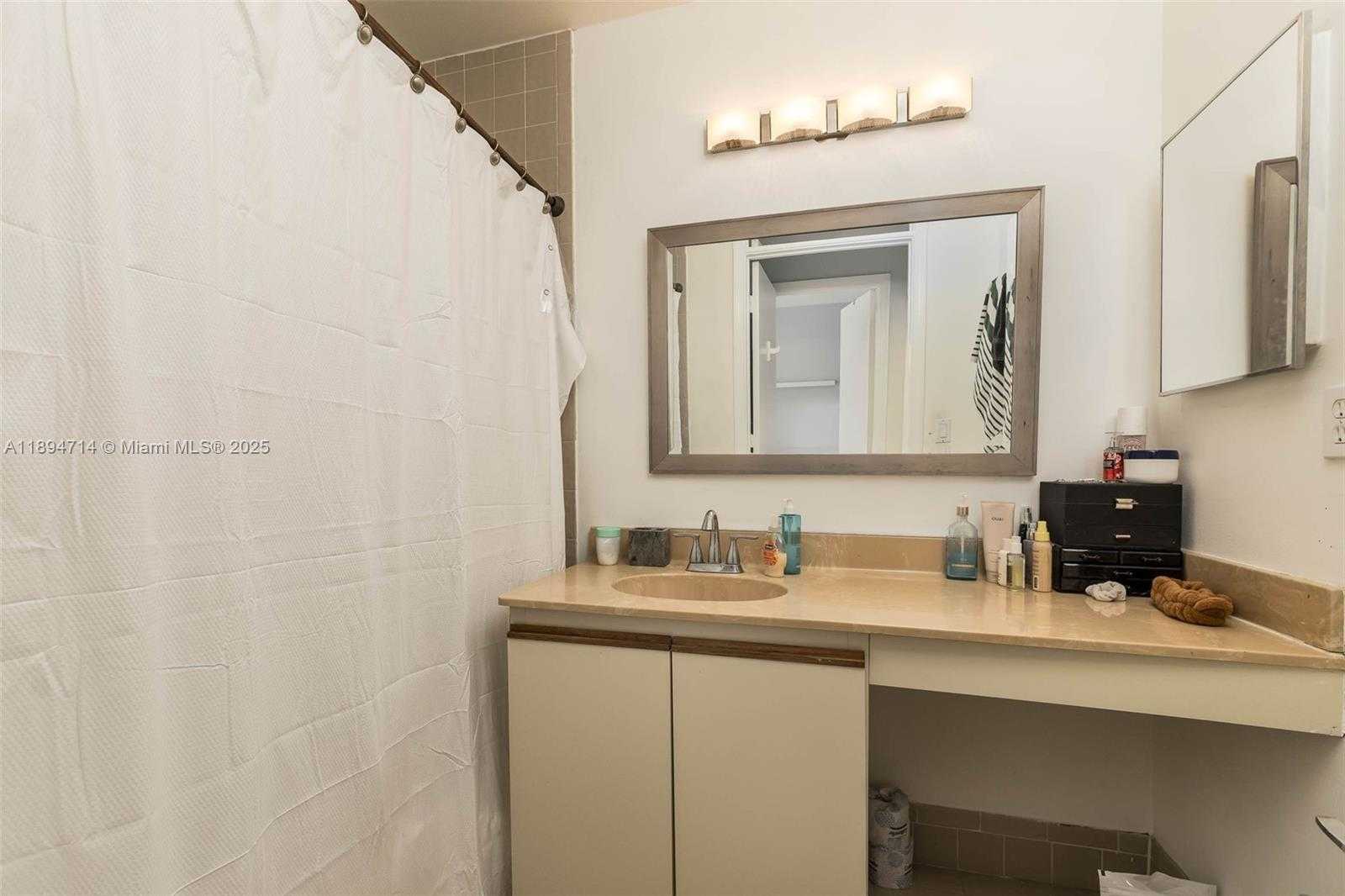 Small Image of 306 REPUBLIC CT #306, Deerfield Beach Number 19