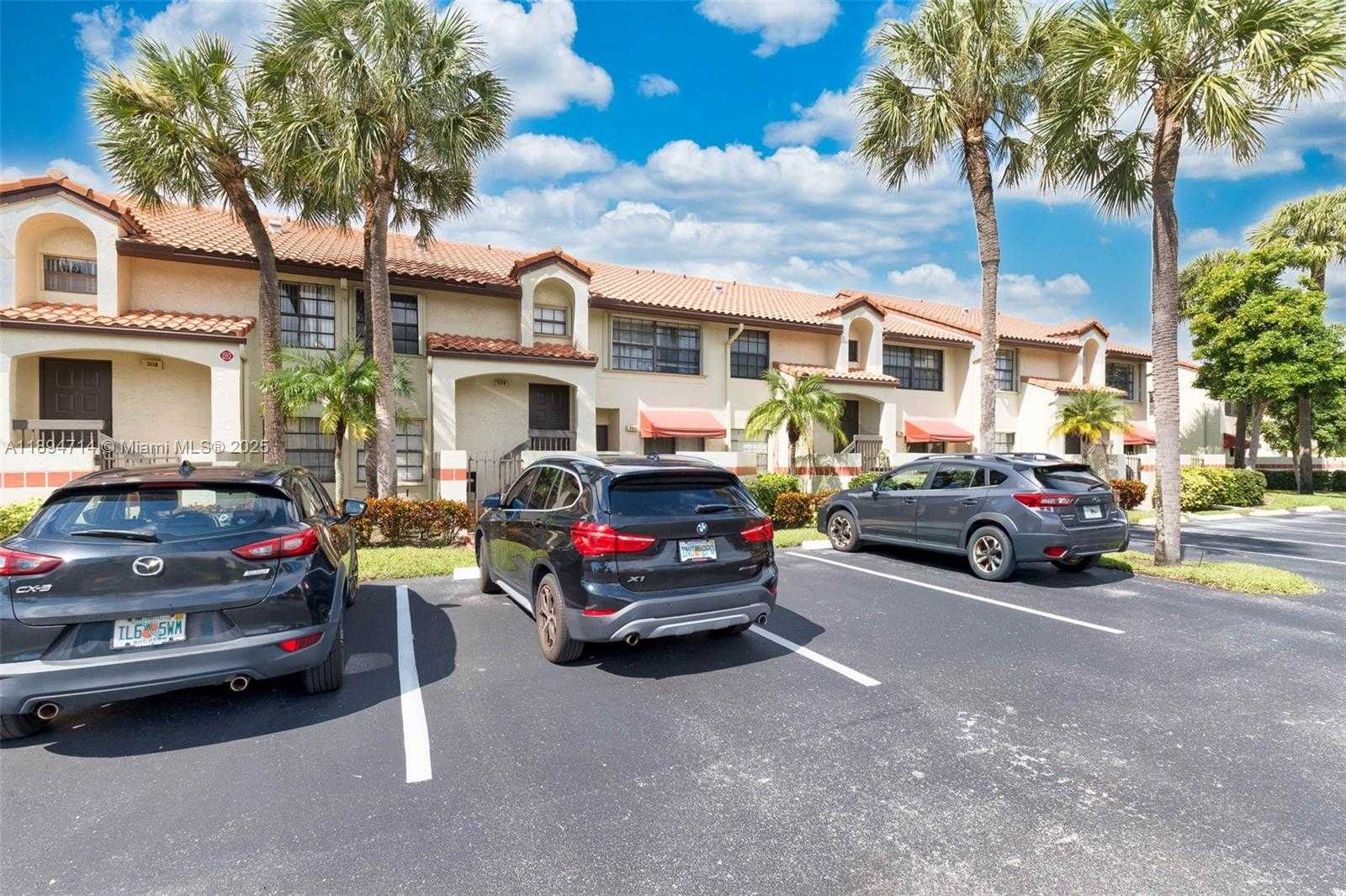 Small Image of 306 REPUBLIC CT #306, Deerfield Beach Number 3