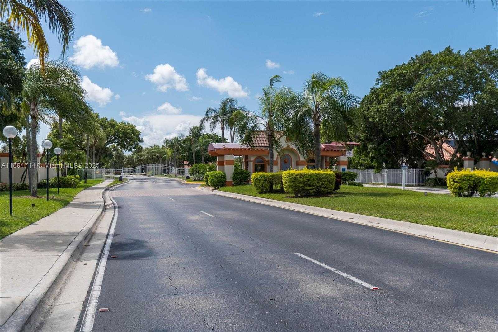 Small Image of 306 REPUBLIC CT #306, Deerfield Beach Number 32