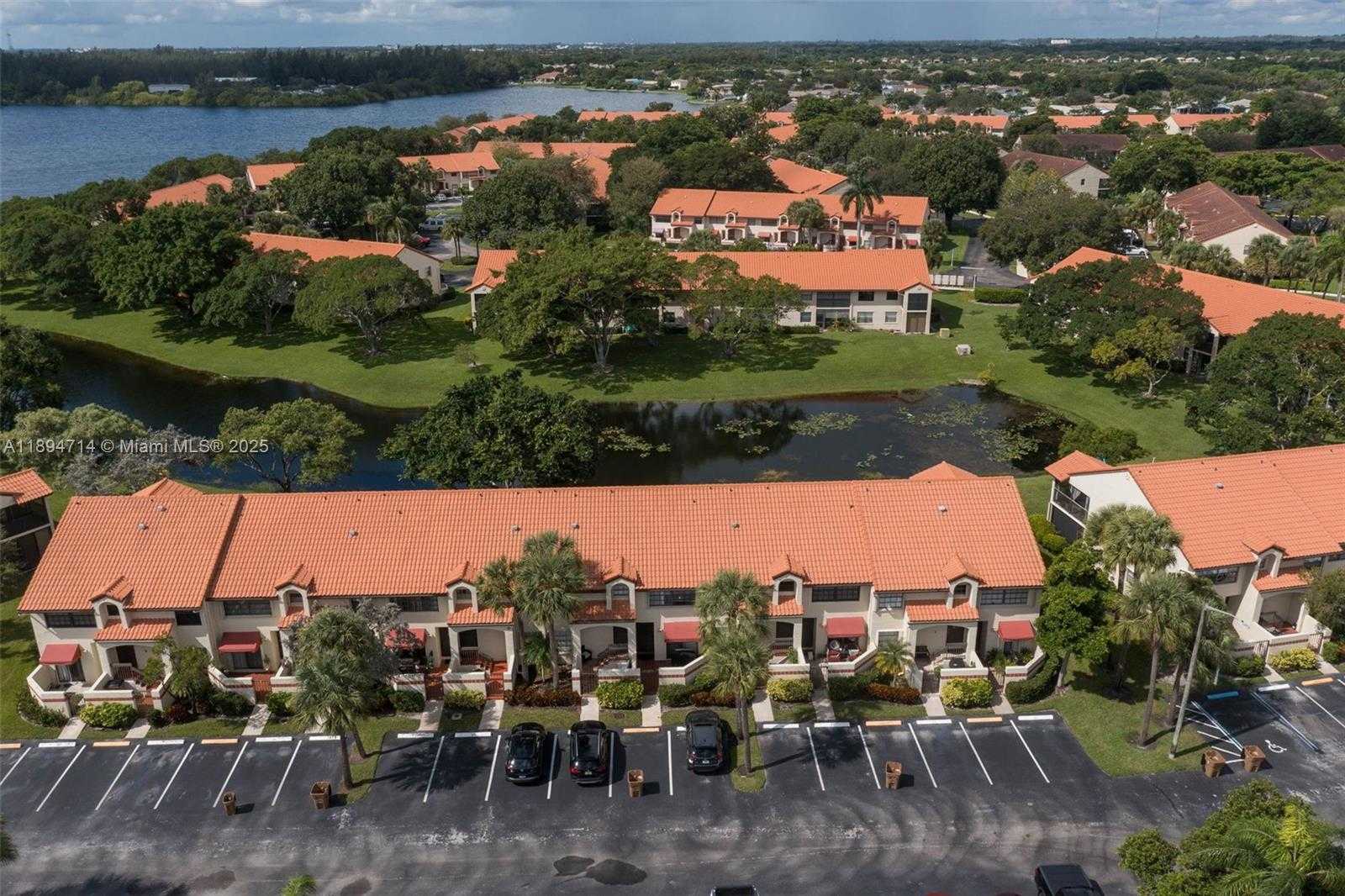 Small Image of 306 REPUBLIC CT #306, Deerfield Beach Number 33