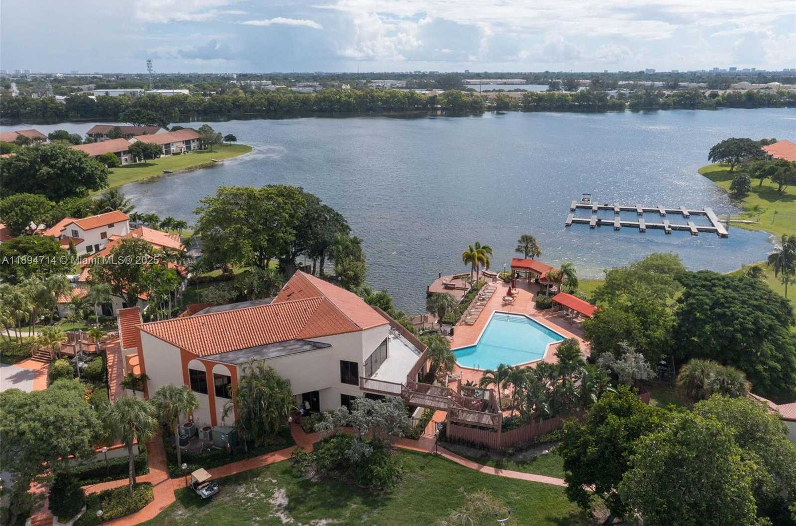 Small Image of 306 REPUBLIC CT #306, Deerfield Beach Number 38