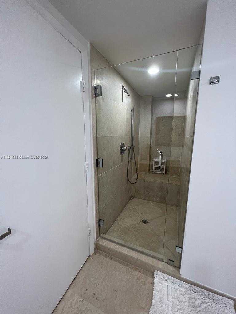 Small Image of 495 BRICKELL AVE #3208, Miami Number 10