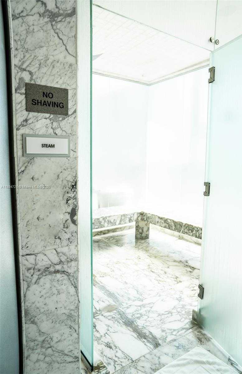 Small Image of 495 BRICKELL AVE #3208, Miami Number 35