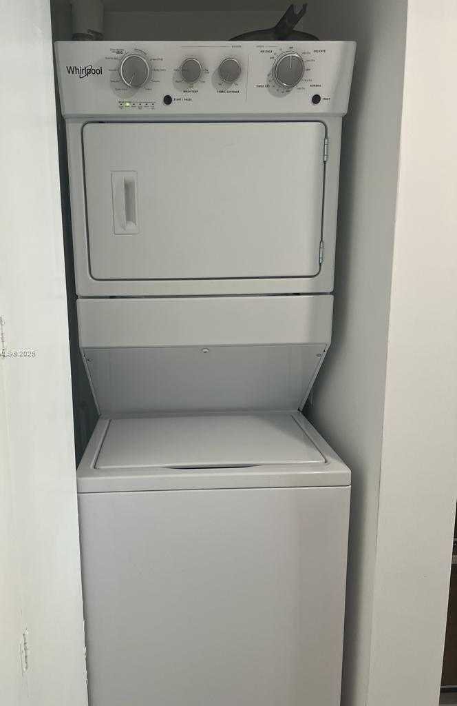 Small Image of 495 BRICKELL AVE #3208, Miami Number 9