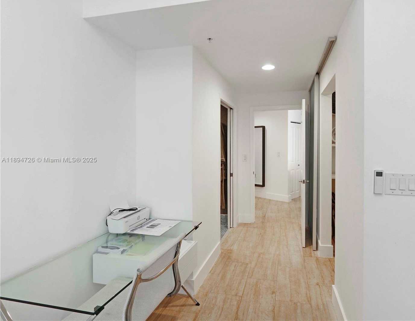 Small Image of 10 ARAGON AVE #706, Coral Gables Number 15