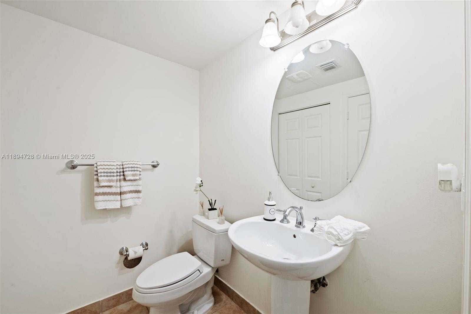 Small Image of 888 SOUTH DOUGLAS RD #113, Coral Gables Number 21