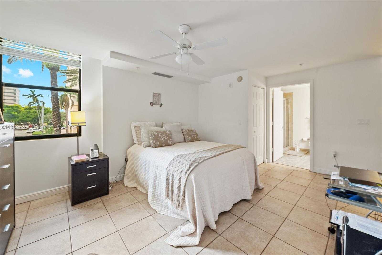 Small Image of 888 SOUTH DOUGLAS RD #113, Coral Gables Number 26