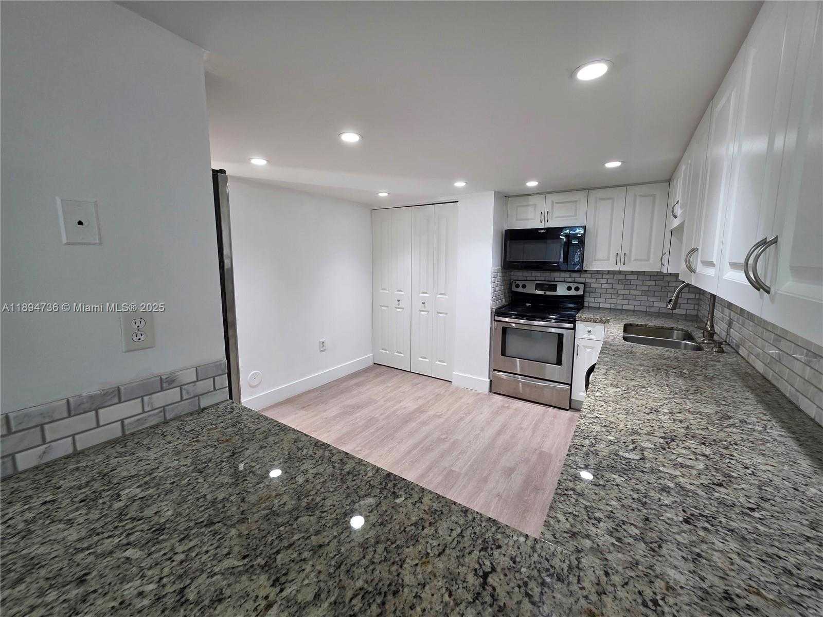 Small Image of 563 NORTH WEST 98TH AVE, Plantation Number 11