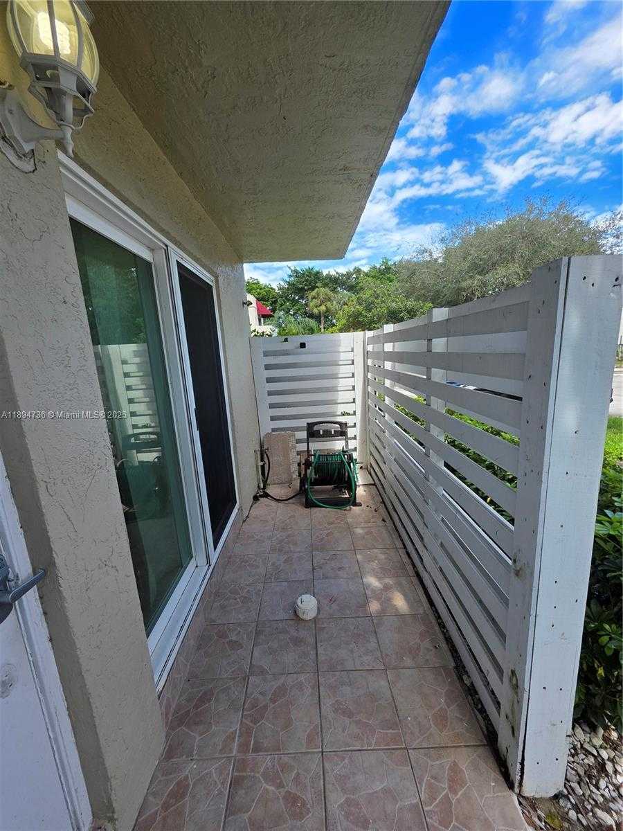 Small Image of 563 NORTH WEST 98TH AVE, Plantation Number 6