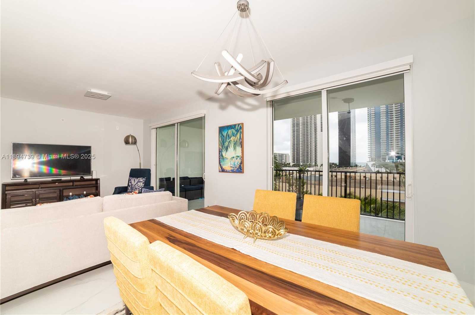 Small Image of 17145 NORTH BAY RD #4607, Sunny Isles Beach Number 10