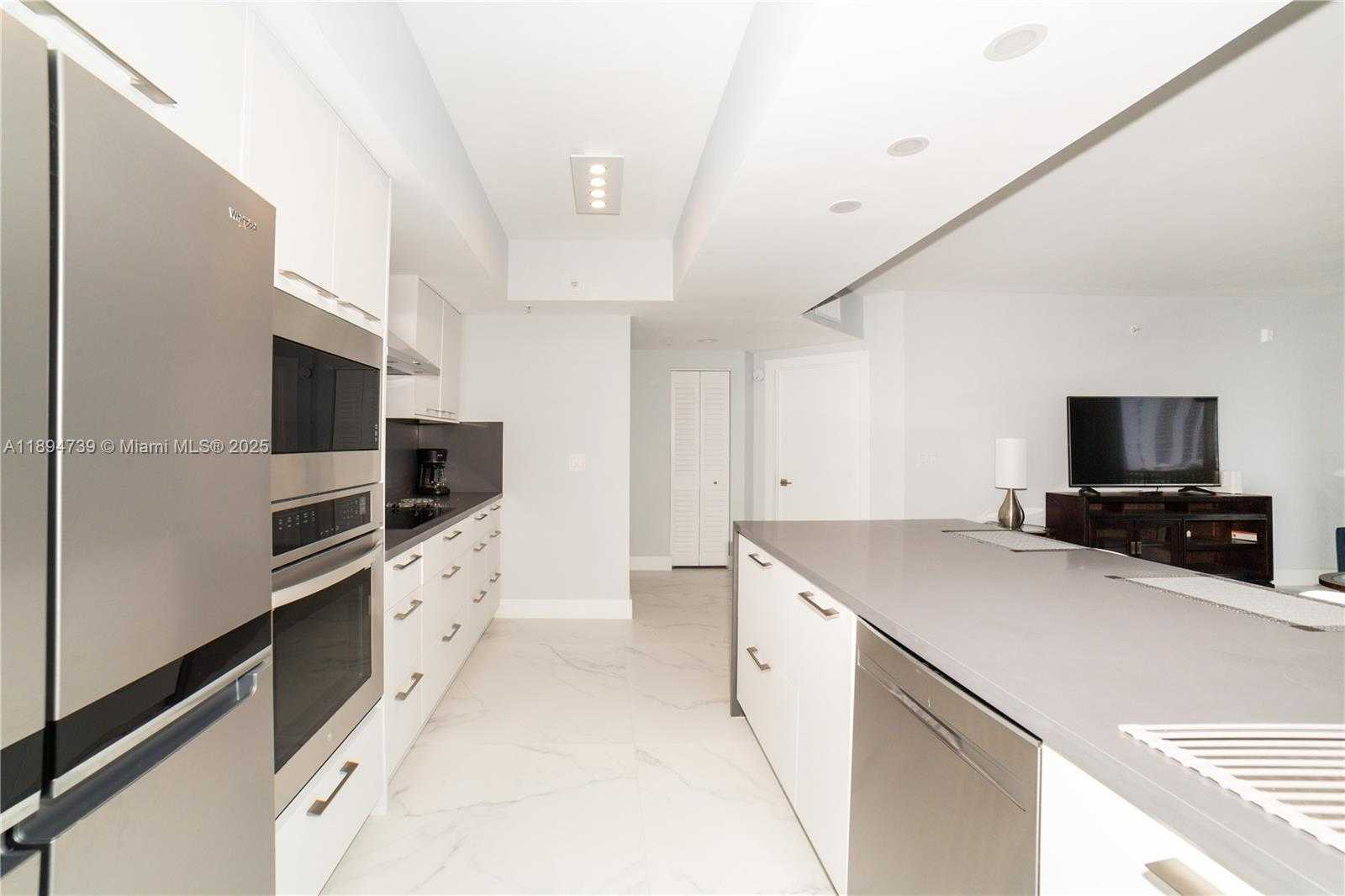 Small Image of 17145 NORTH BAY RD #4607, Sunny Isles Beach Number 19