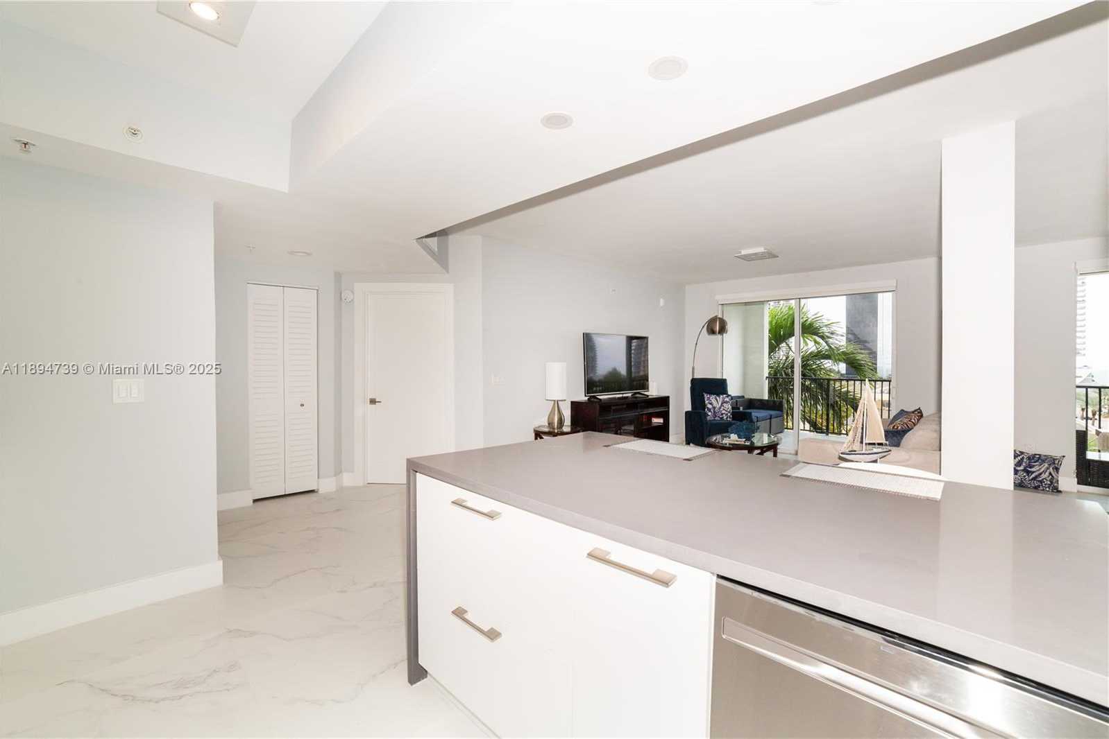 Small Image of 17145 NORTH BAY RD #4607, Sunny Isles Beach Number 20