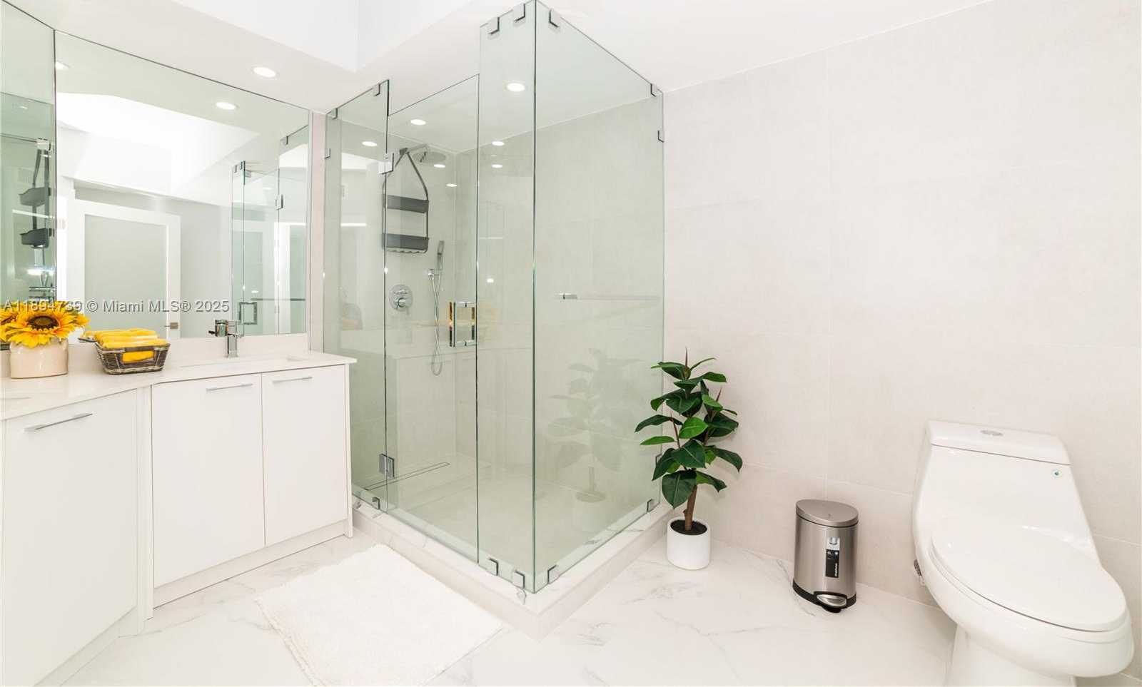 Small Image of 17145 NORTH BAY RD #4607, Sunny Isles Beach Number 31