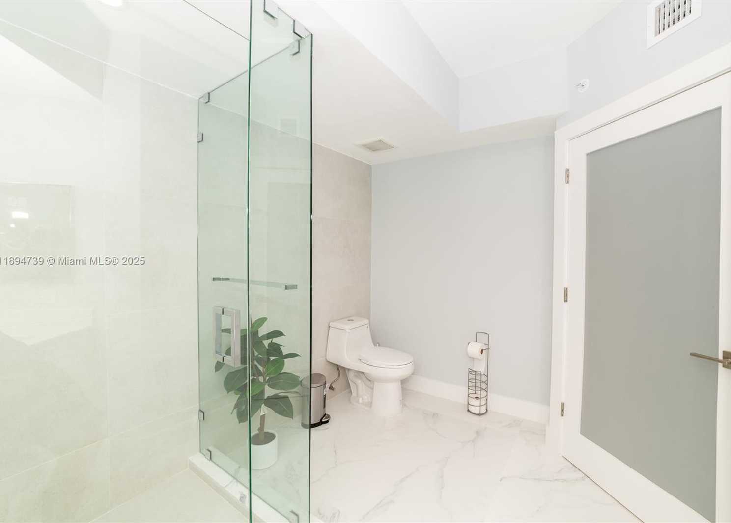 Small Image of 17145 NORTH BAY RD #4607, Sunny Isles Beach Number 32