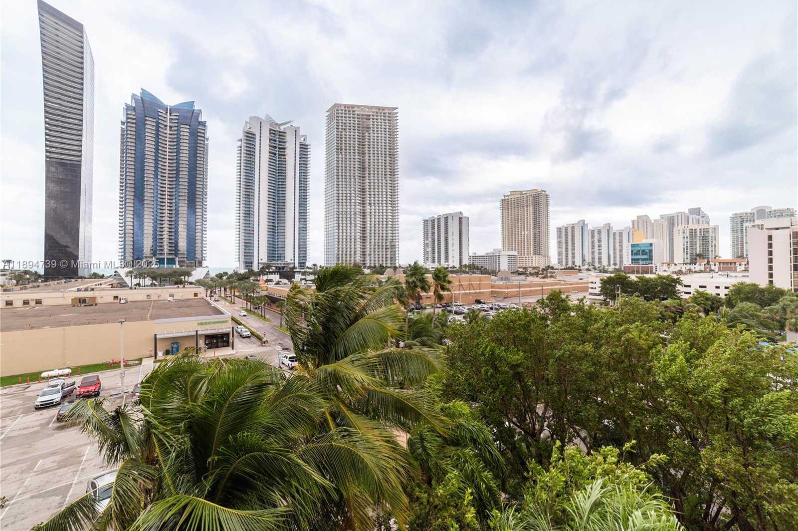 Small Image of 17145 NORTH BAY RD #4607, Sunny Isles Beach Number 54