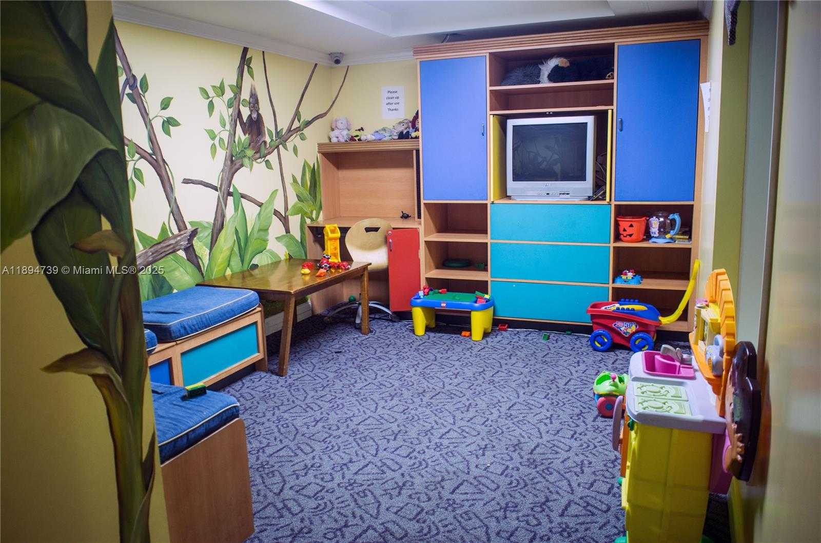 Small Image of 17145 NORTH BAY RD #4607, Sunny Isles Beach Number 71