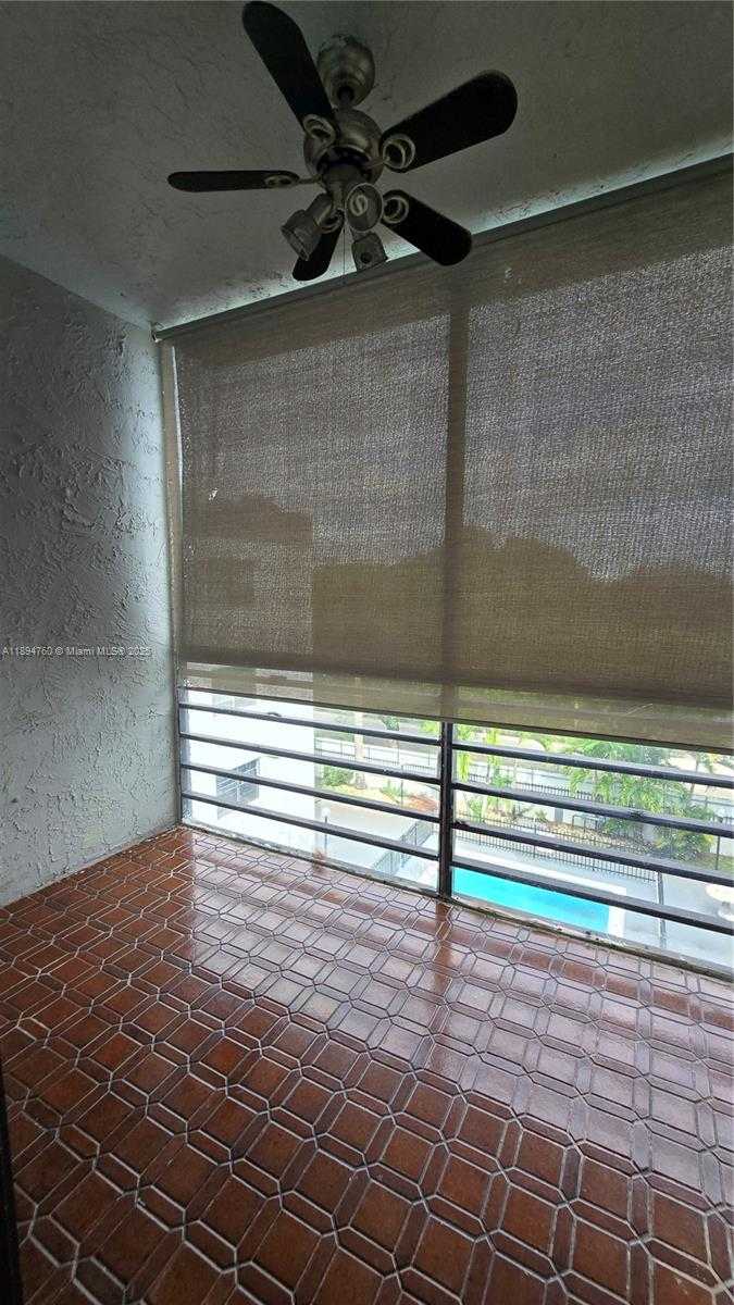 Imagen de Pequeño Objeto
