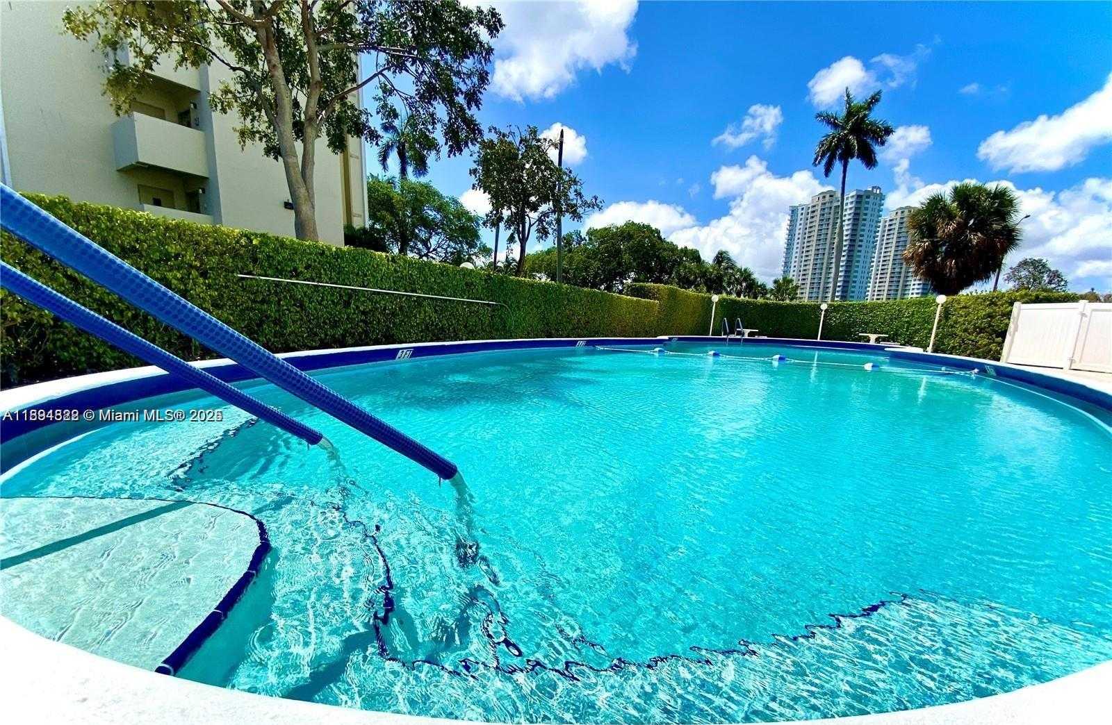 Small Image of 400 DIPLOMAT PKWY #410, Hallandale Beach Number 13