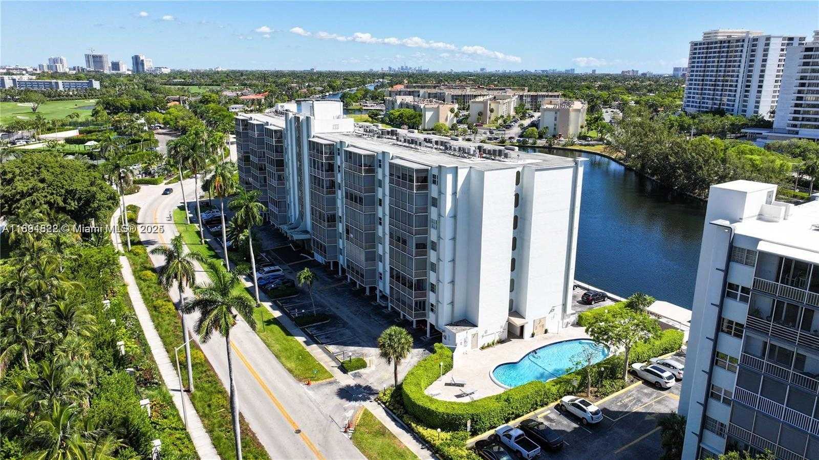 Small Image of 400 DIPLOMAT PKWY #410, Hallandale Beach Number 16