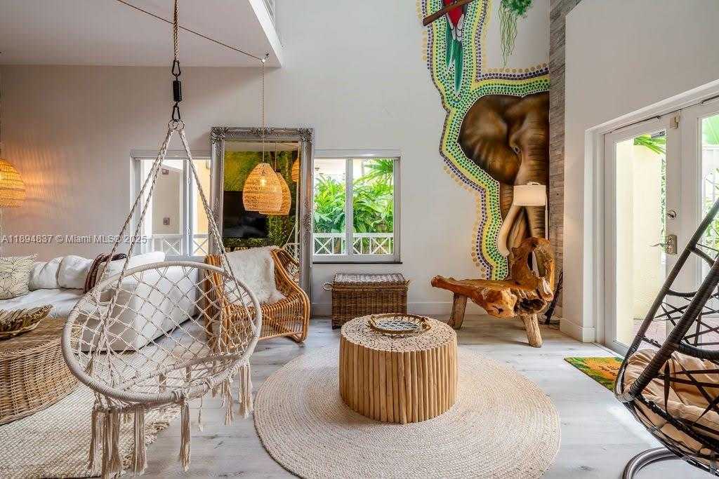 Imagen de Pequeño Objeto