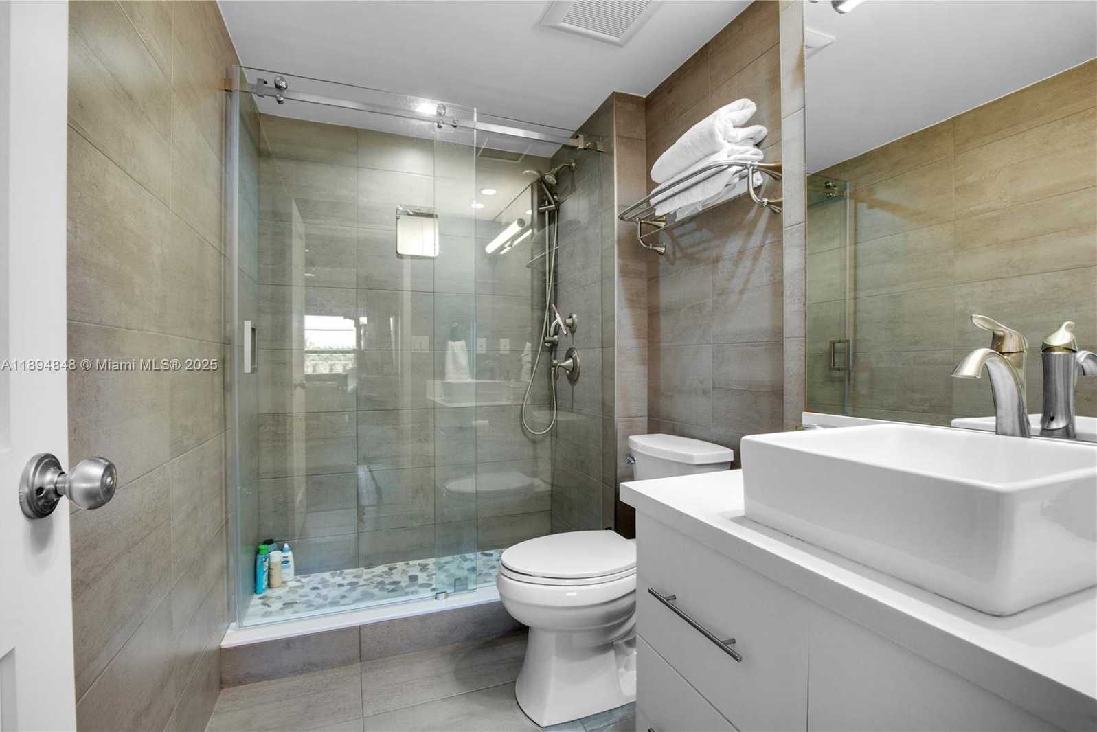 Small Image of 2500 EAST LAS OLAS BLVD #408, Fort Lauderdale Number 22