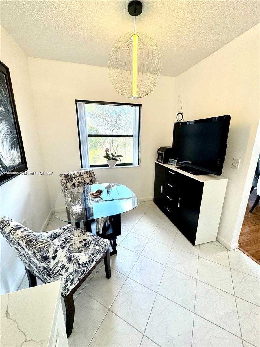Small Image of 3850 WASHINGTON ST #317, Hollywood Number 14