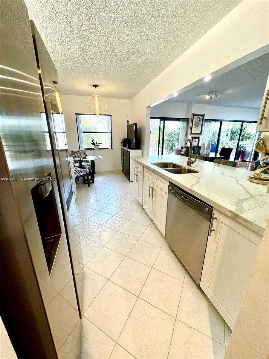 Small Image of 3850 WASHINGTON ST #317, Hollywood Number 22