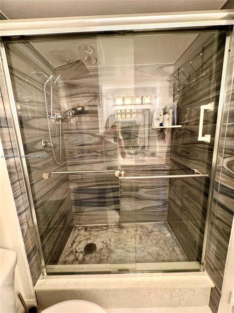 Small Image of 3850 WASHINGTON ST #317, Hollywood Number 24