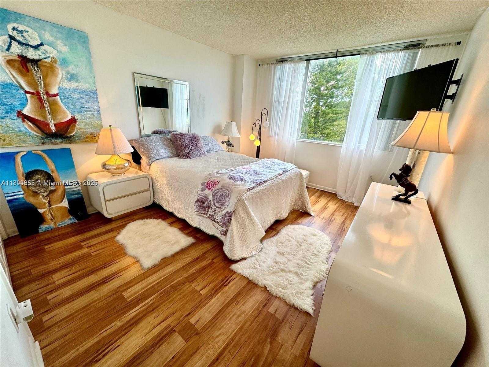 Small Image of 3850 WASHINGTON ST #317, Hollywood Number 25