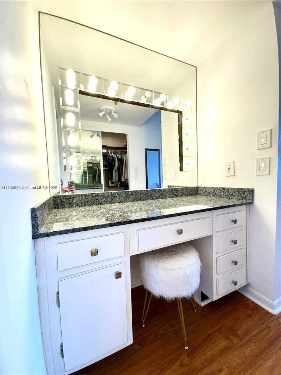 Small Image of 3850 WASHINGTON ST #317, Hollywood Number 30